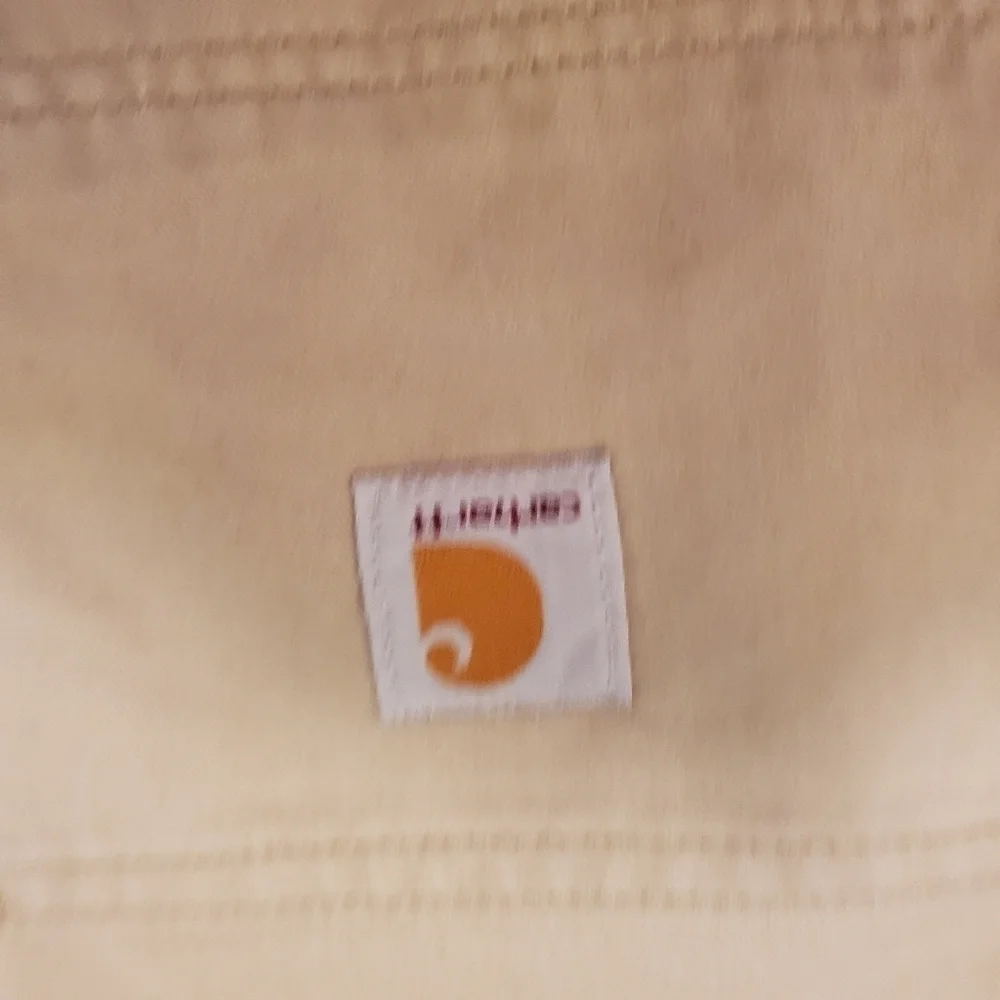 Carhartt sz 44x32. relaxed fit  mens cargo khaki